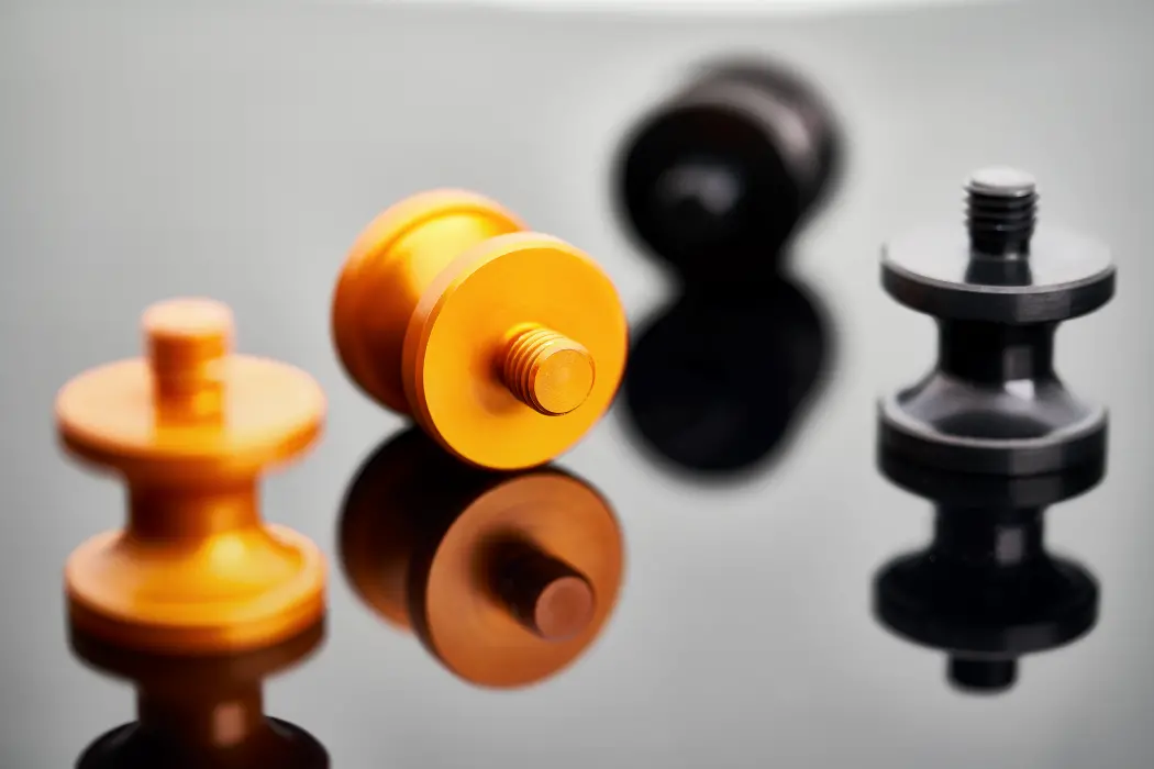 eloxierte Motorradteile 