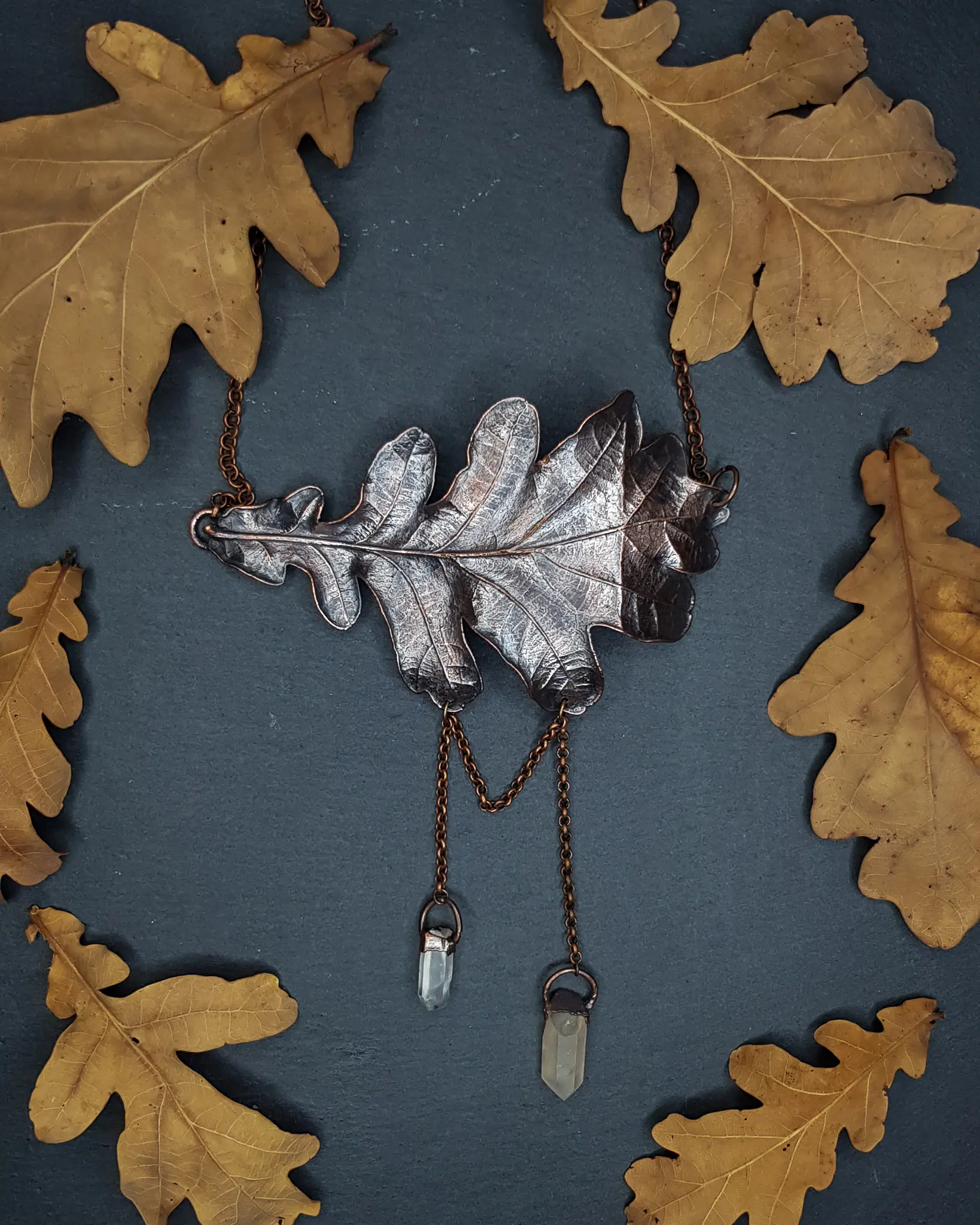 Ahornblatt patiniert