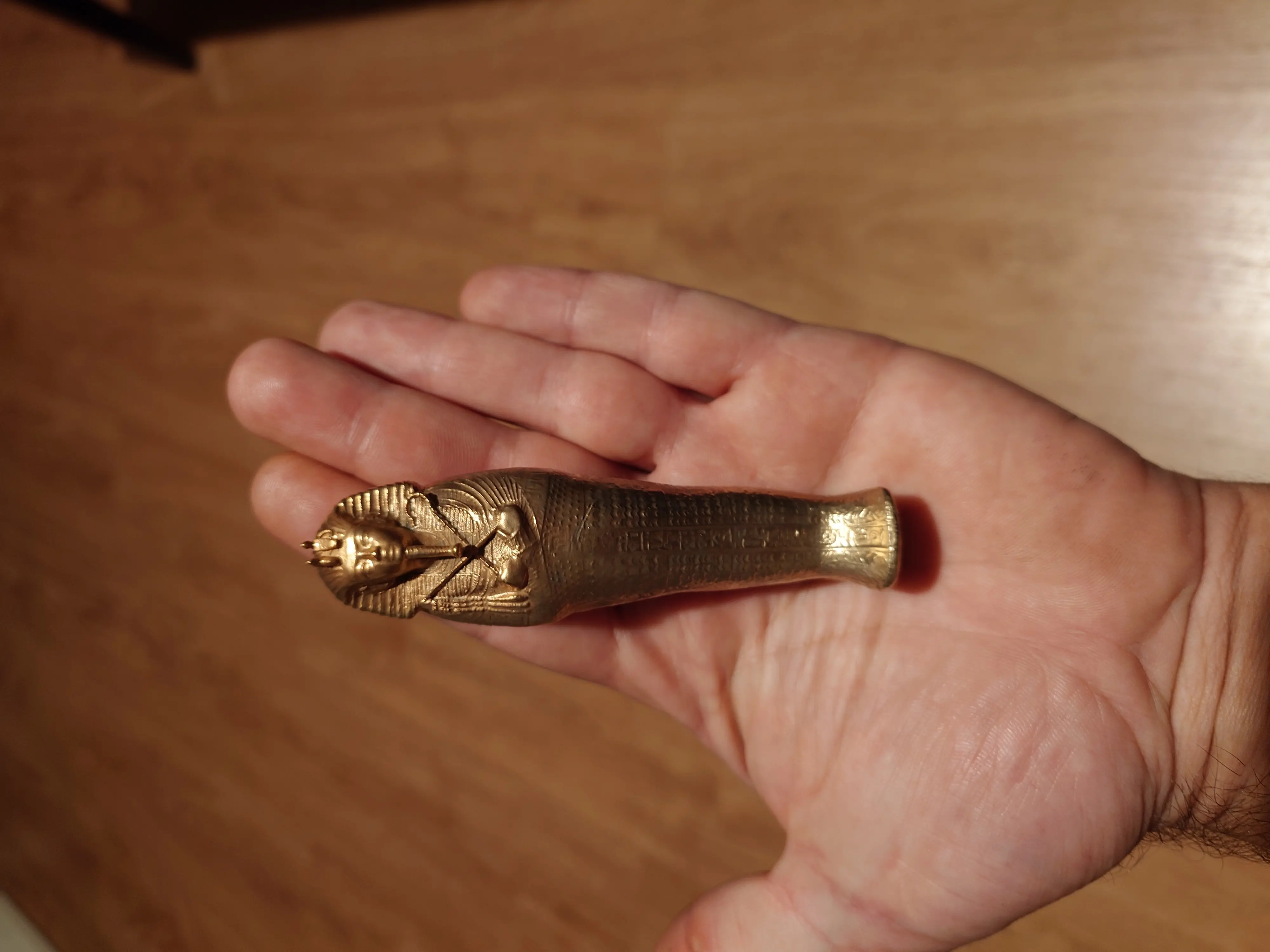 Pharao vergoldet, Sarkophag vergoldet, bemalte Büsten aus Ägypten, vergoldete Büsten vergoldete Statuen